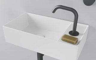 Umywalka wisząca ceramiczna