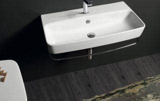 Umywalka wisząca ceramiczna