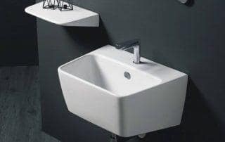 Umywalka wisząca ceramiczna